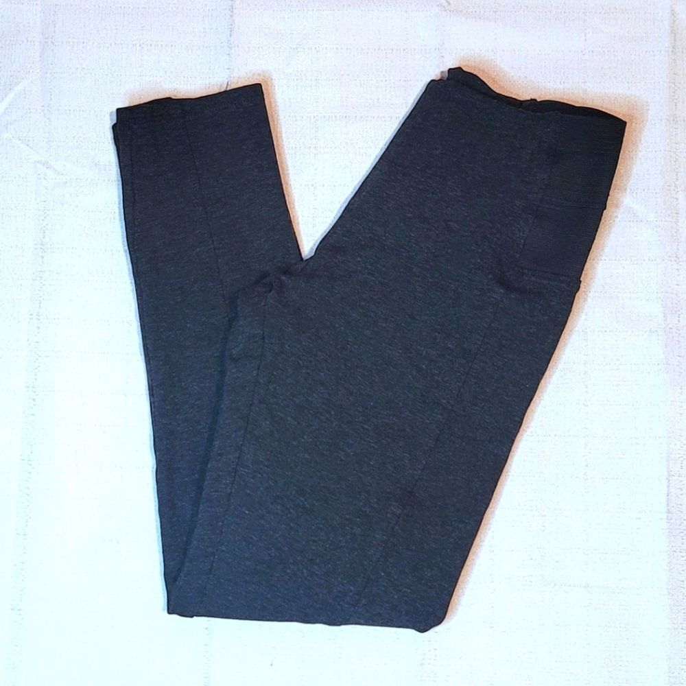 Altar'd State Gray Cropped Legging Pants Size Medium